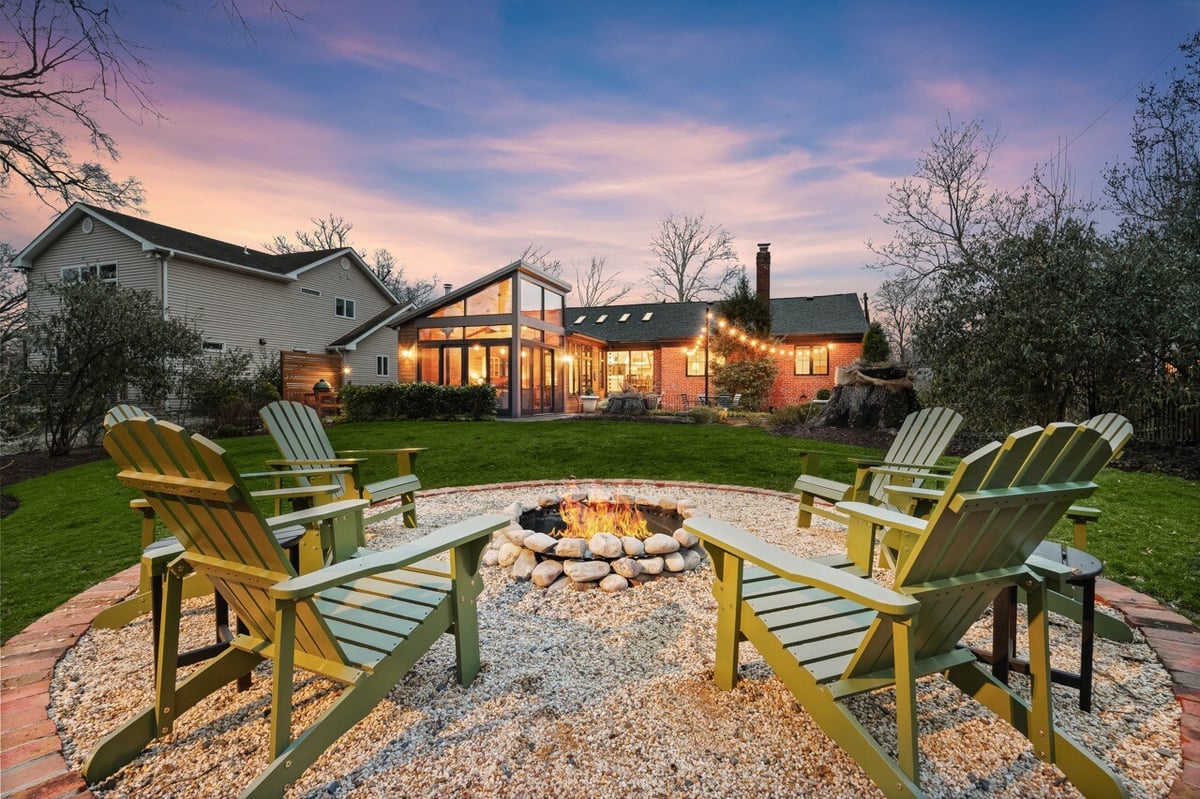 Portfolio | House with fire pit 